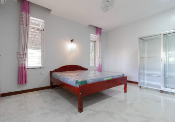 6 Bedroom House For Rent - Sala Kamreuk, Siem Reap thumbnail