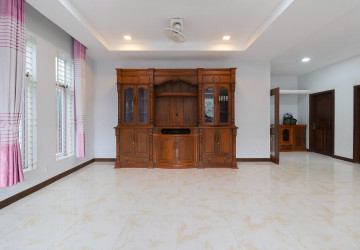 6 Bedroom House For Rent - Sala Kamreuk, Siem Reap thumbnail