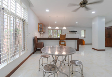 6 Bedroom House For Rent - Sala Kamreuk, Siem Reap thumbnail