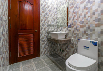 6 Bedroom House For Rent - Sala Kamreuk, Siem Reap thumbnail