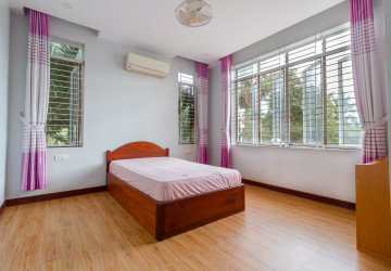 6 Bedroom House For Rent - Sala Kamreuk, Siem Reap thumbnail