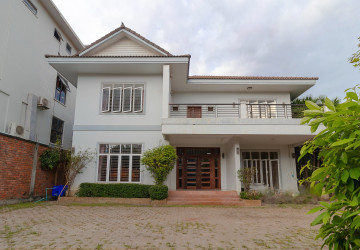 6 Bedroom House For Rent - Sala Kamreuk, Siem Reap thumbnail