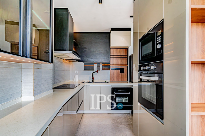 3 Bedroom Serviced Apartment For Rent - Tonle Bassac, Phnom Penh