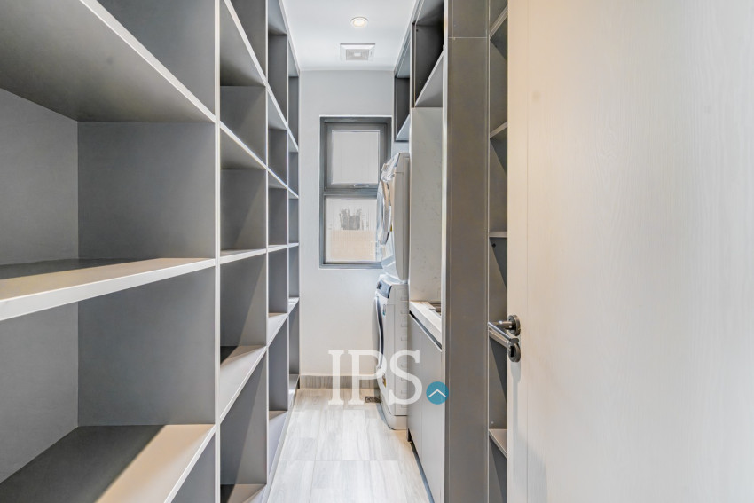 3 Bedroom Serviced Apartment For Rent - Tonle Bassac, Phnom Penh