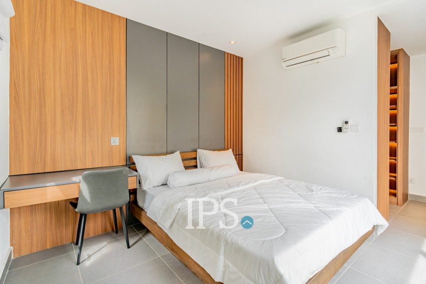 3 Bedroom Serviced Apartment For Rent - Tonle Bassac, Phnom Penh