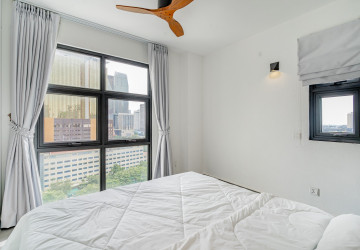 3 Bedroom Serviced Apartment For Rent - Tonle Bassac, Phnom Penh thumbnail
