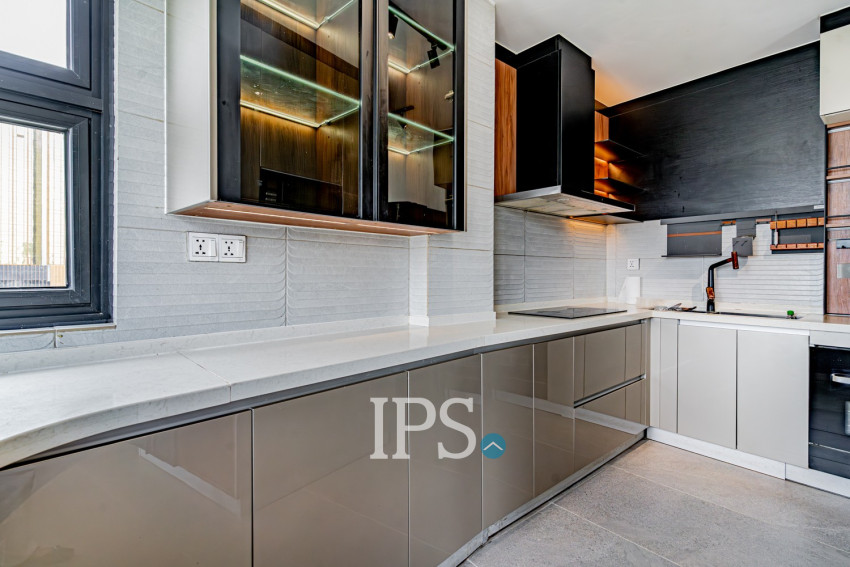 3 Bedroom Serviced Apartment For Rent - Tonle Bassac, Phnom Penh