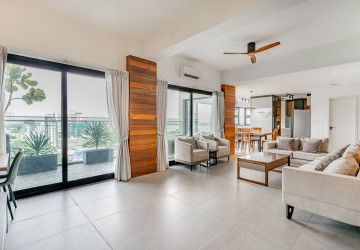3 Bedroom Serviced Apartment For Rent - Tonle Bassac, Phnom Penh thumbnail