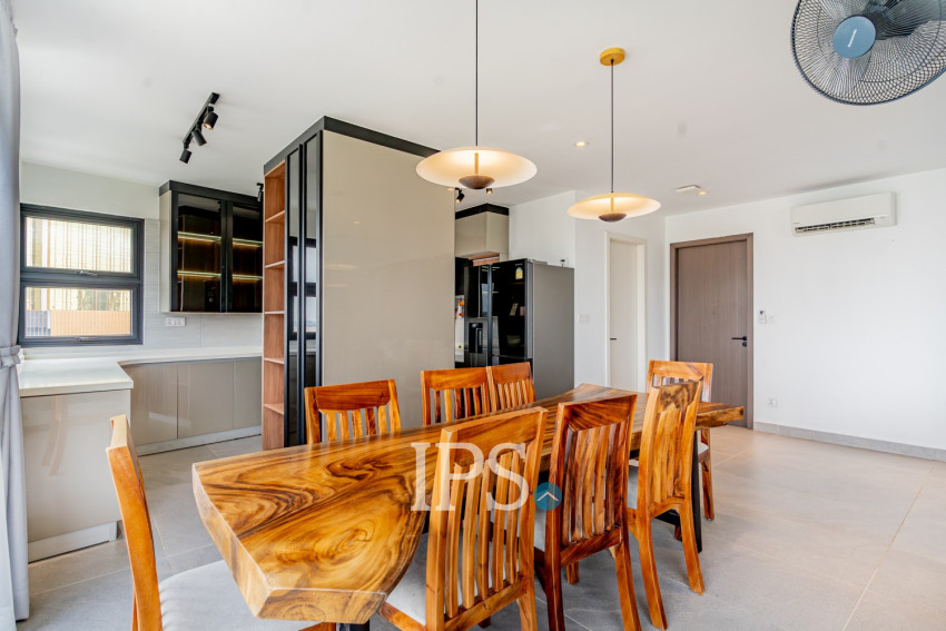 3 Bedroom Serviced Apartment For Rent - Tonle Bassac, Phnom Penh