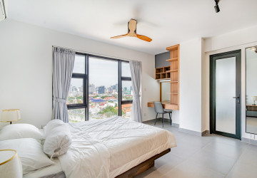3 Bedroom Serviced Apartment For Rent - Tonle Bassac, Phnom Penh thumbnail