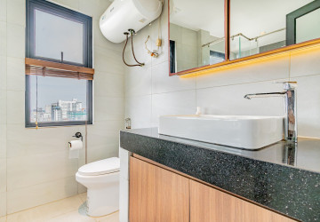 3 Bedroom Serviced Apartment For Rent - Tonle Bassac, Phnom Penh thumbnail