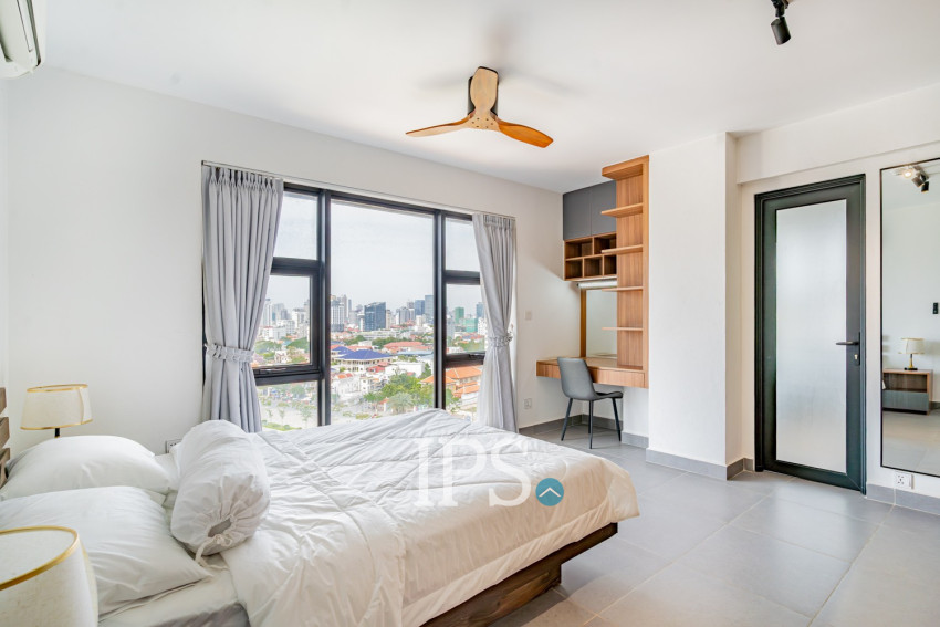 3 Bedroom Serviced Apartment For Rent - Tonle Bassac, Phnom Penh