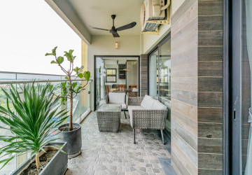 3 Bedroom Serviced Apartment For Rent - Tonle Bassac, Phnom Penh thumbnail