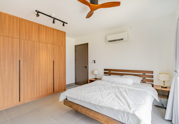 3 Bedroom Serviced Apartment For Rent - Tonle Bassac, Phnom Penh thumbnail