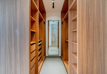 3 Bedroom Serviced Apartment For Rent - Tonle Bassac, Phnom Penh thumbnail