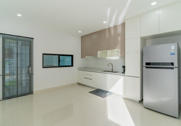 5 Bedroom Villa For Rent - Borey Palm Spring, Dangkao, Phnom Penh thumbnail