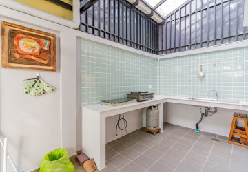 5 Bedroom Villa For Rent - Borey Palm Spring, Dangkao, Phnom Penh thumbnail