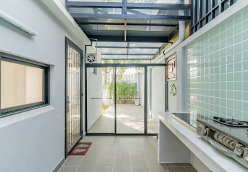 5 Bedroom Villa For Rent - Borey Palm Spring, Dangkao, Phnom Penh thumbnail