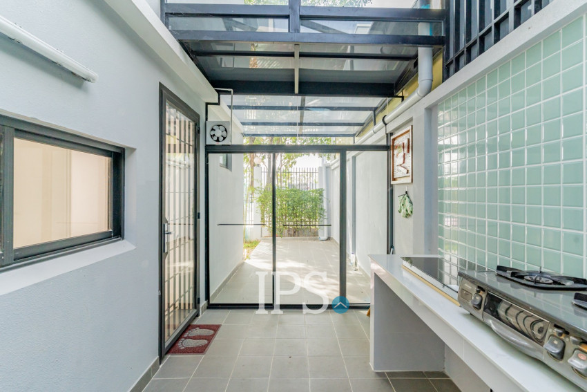 5 Bedroom Villa For Rent - Borey Palm Spring, Dangkao, Phnom Penh