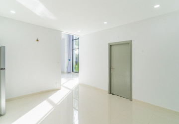 5 Bedroom Villa For Rent - Borey Palm Spring, Dangkao, Phnom Penh thumbnail