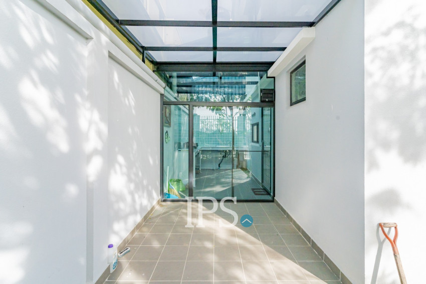 5 Bedroom Villa For Rent - Borey Palm Spring, Dangkao, Phnom Penh