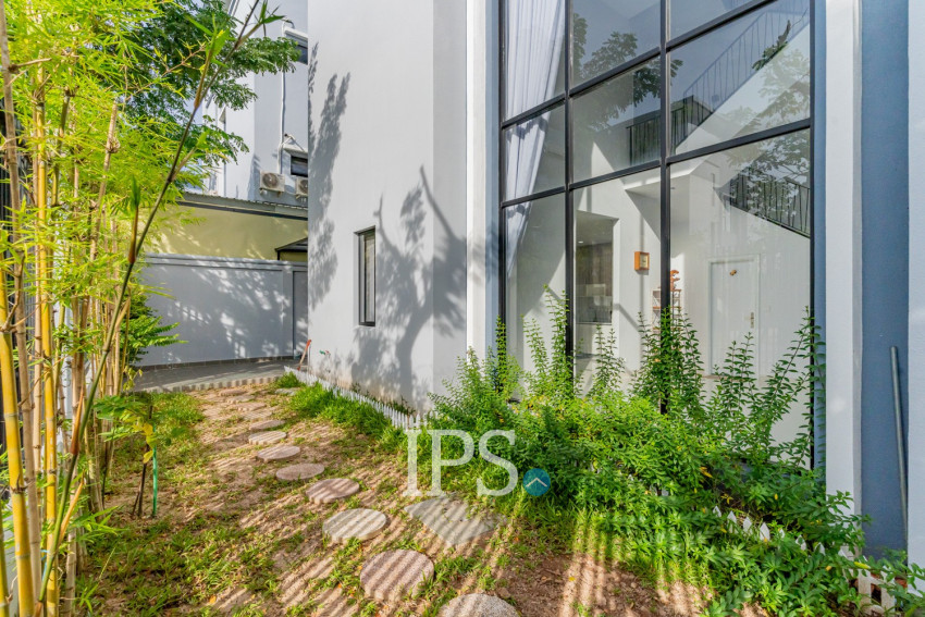 5 Bedroom Villa For Rent - Borey Palm Spring, Dangkao, Phnom Penh
