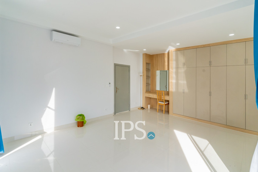 5 Bedroom Villa For Rent - Borey Palm Spring, Dangkao, Phnom Penh