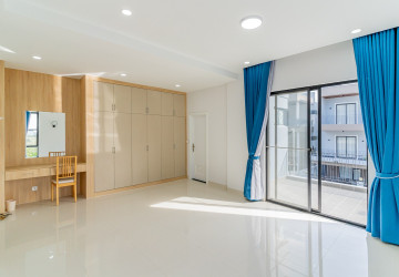 5 Bedroom Villa For Rent - Borey Palm Spring, Dangkao, Phnom Penh thumbnail