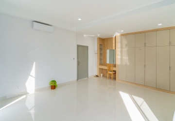 5 Bedroom Villa For Rent - Borey Palm Spring, Dangkao, Phnom Penh thumbnail