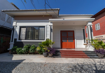 2 Bedroom Villa For Rent - Sala Kamreuk, Siem Reap thumbnail