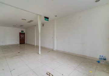 920 Sqm Commercial Building For Rent - Boeng Salang, PhnomPenh thumbnail