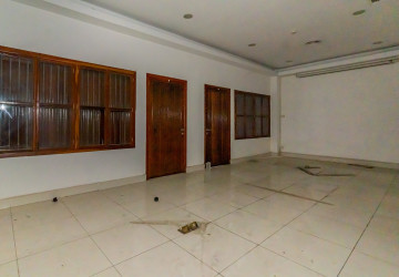 920 Sqm Commercial Building For Rent - Boeng Salang, PhnomPenh thumbnail
