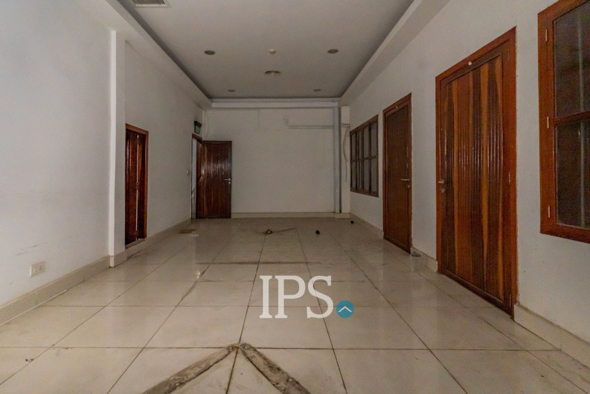 920 Sqm Commercial Building For Rent - Boeng Salang, PhnomPenh
