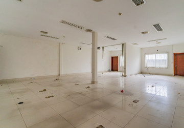 920 Sqm Commercial Building For Rent - Boeng Salang, PhnomPenh thumbnail