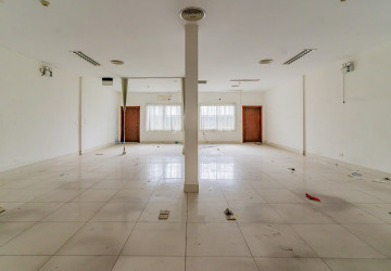 920 Sqm Commercial Building For Rent - Boeng Salang, PhnomPenh thumbnail