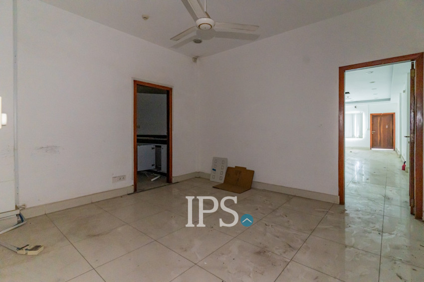 920 Sqm Commercial Building For Rent - Boeng Salang, PhnomPenh