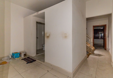 920 Sqm Commercial Building For Rent - Boeng Salang, PhnomPenh thumbnail