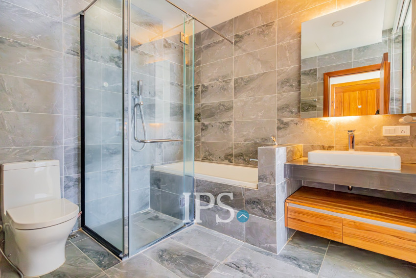 2 Bedroom Condo For Rent - Aura Condominium, Beoung Raing, Phnom Penh