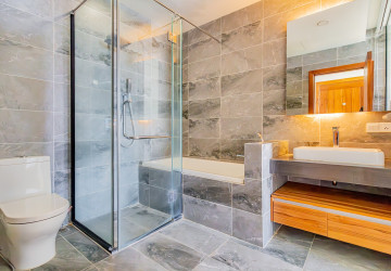 2 Bedroom Condo For Rent - Aura Condominium, Beoung Raing, Phnom Penh thumbnail