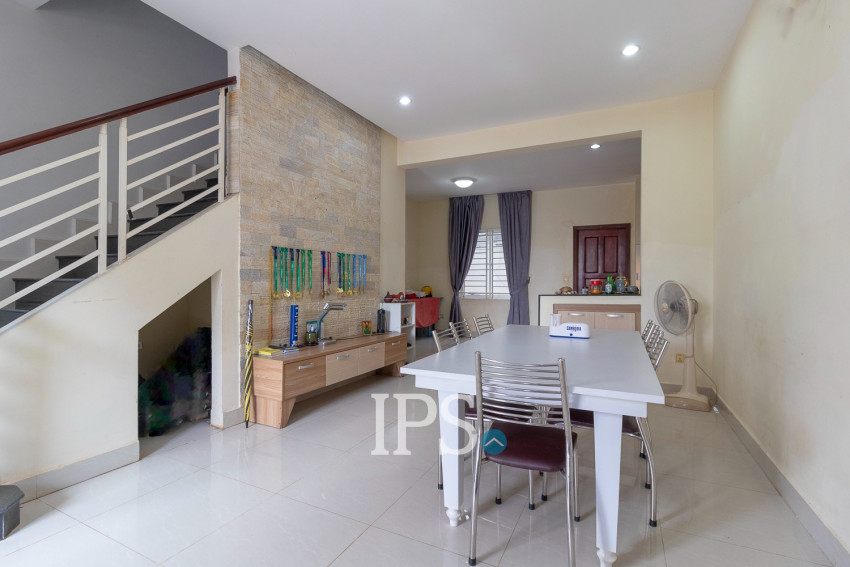 3 Bedroom Shophouse For Rent - Svay Dangkum, Siem Reap