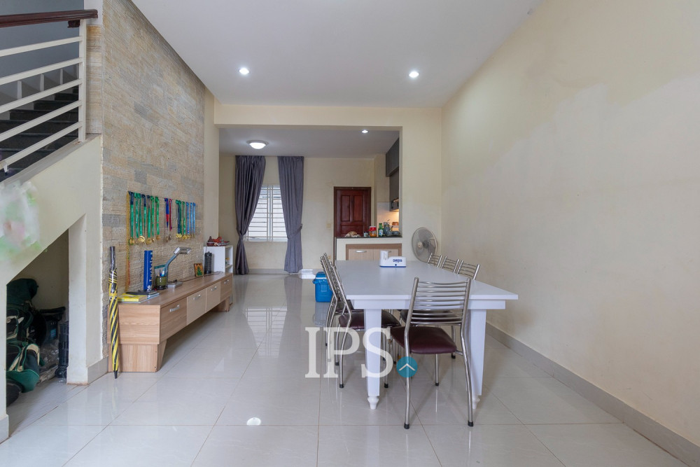 3 Bedroom Shophouse For Sale - Svay Dangkum, Siem Reap - Image 2
