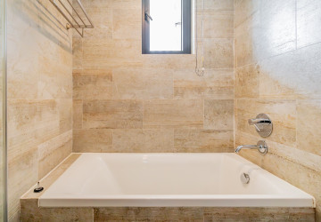 2 Bedroom Condo For Rent - Skylar, Tonle Bassac, Phnom Penh thumbnail