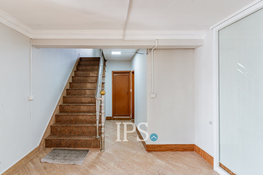 4 Bedroom Shophouse For Rent - Tonle Bassac, Phnom Penh
