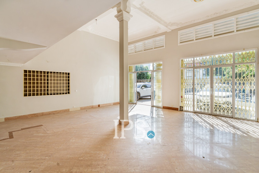 4 Bedroom Shophouse For Rent - Tonle Bassac, Phnom Penh