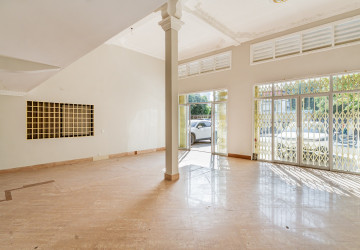 4 Bedroom Shophouse For Rent - Tonle Bassac, Phnom Penh thumbnail