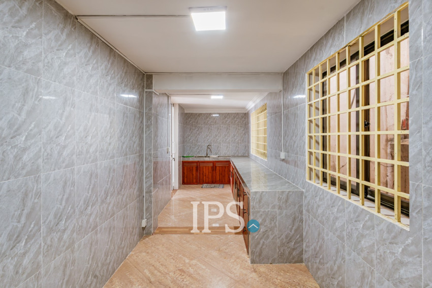 4 Bedroom Shophouse For Rent - Tonle Bassac, Phnom Penh