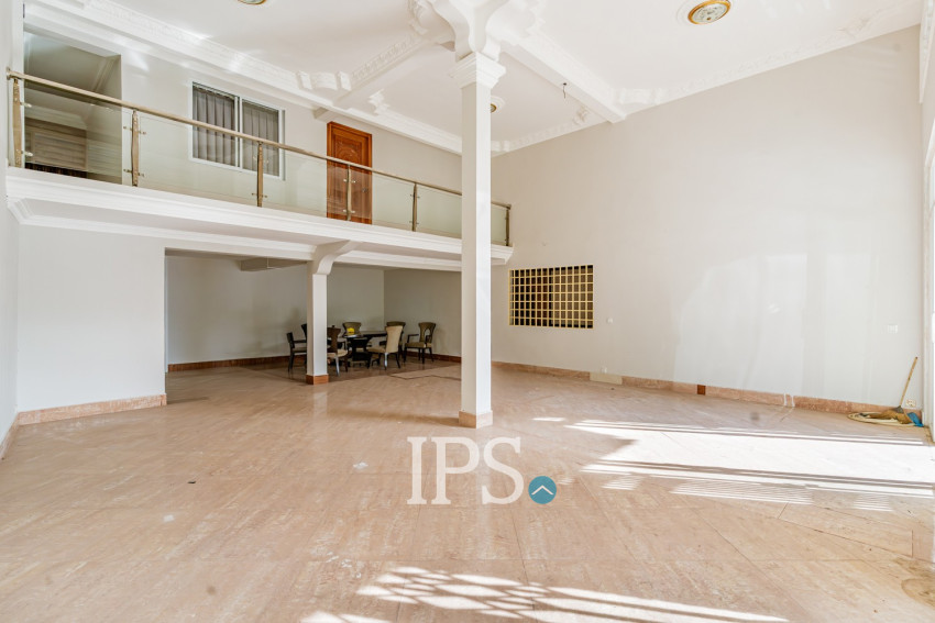 4 Bedroom Shophouse For Rent - Tonle Bassac, Phnom Penh