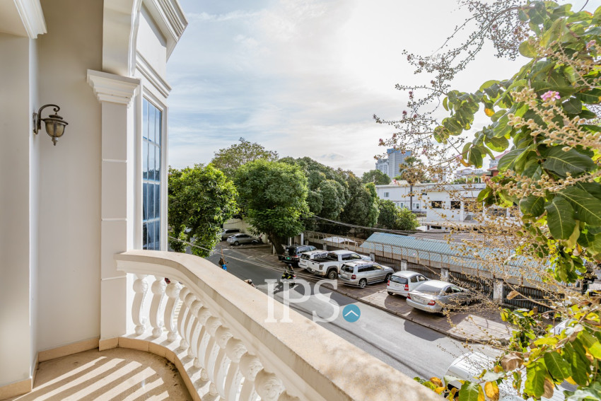 4 Bedroom Shophouse For Rent - Tonle Bassac, Phnom Penh