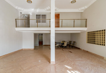 4 Bedroom Shophouse For Rent - Tonle Bassac, Phnom Penh thumbnail
