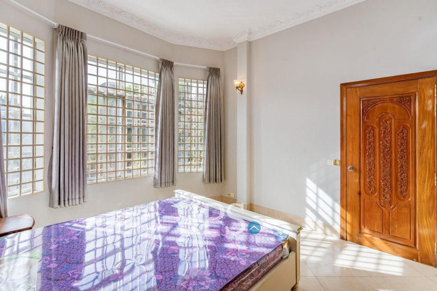 4 Bedroom Shophouse For Rent - Tonle Bassac, Phnom Penh